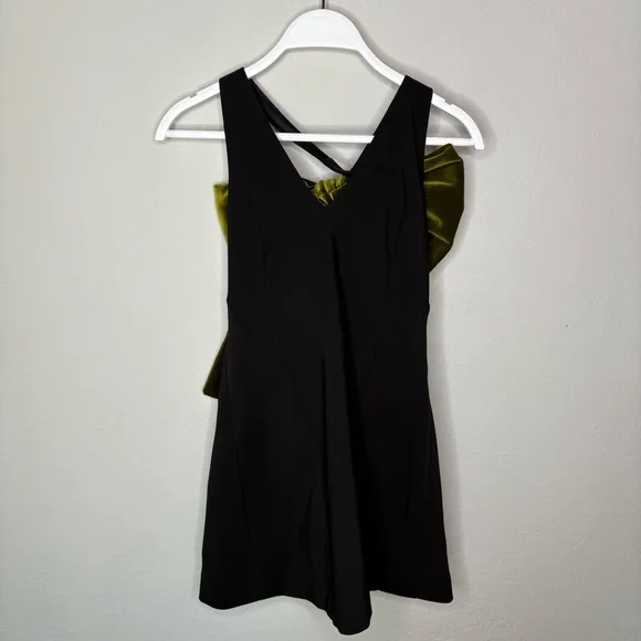 New with Tags Zara Mini Halter Dress with Green Velvet Bow - Picture 2 of 8